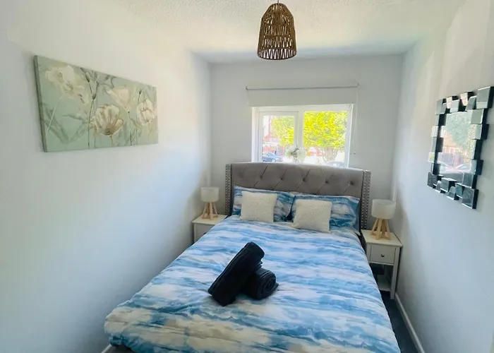 Entire Two Bed House With Gated Off Street Parking
